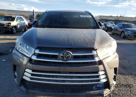 2018 Toyota Highlander Se из США, поврежденный, VIN 5TDKZRFH6JS539818